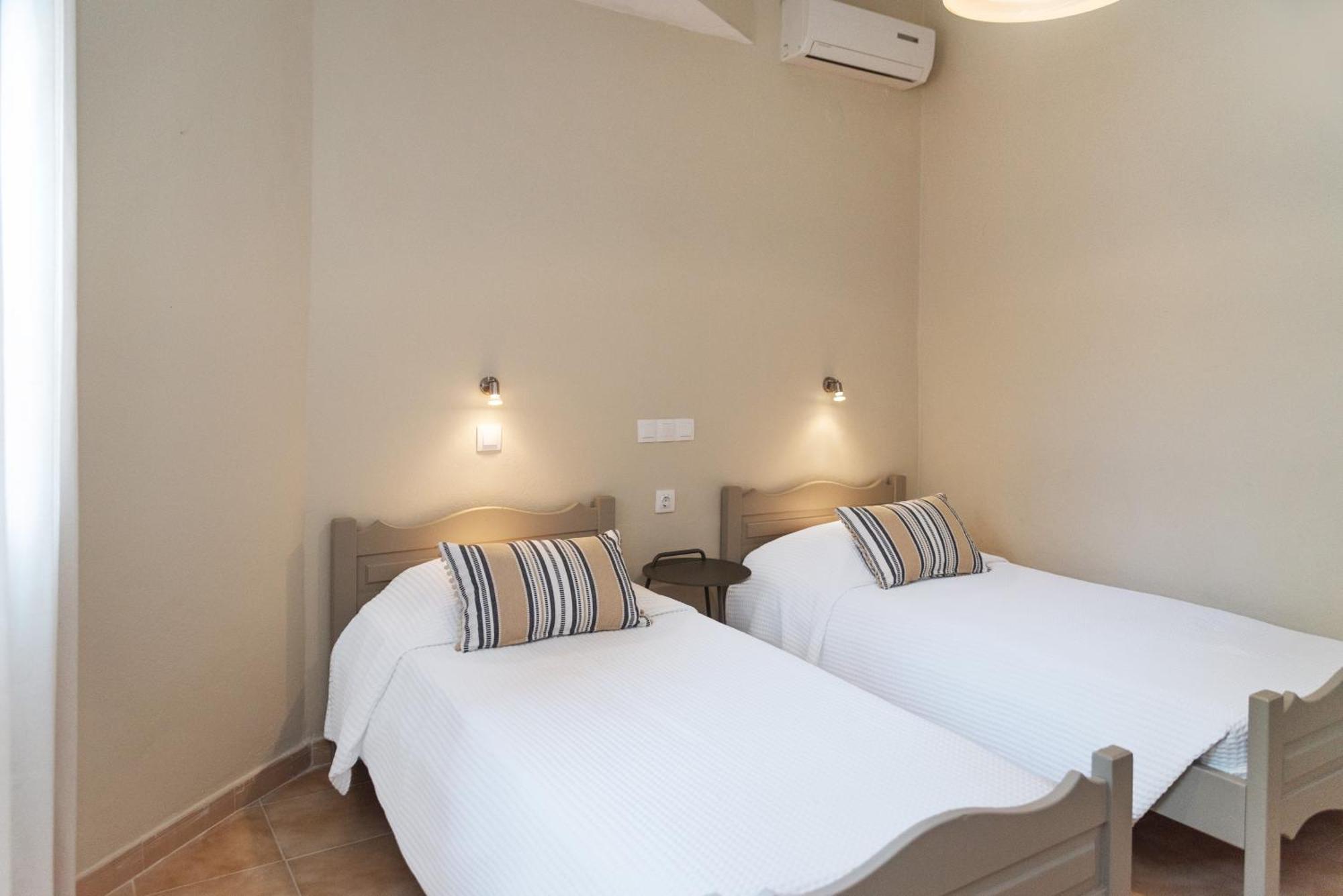 Kamini Apartments Kavos Bagian luar foto